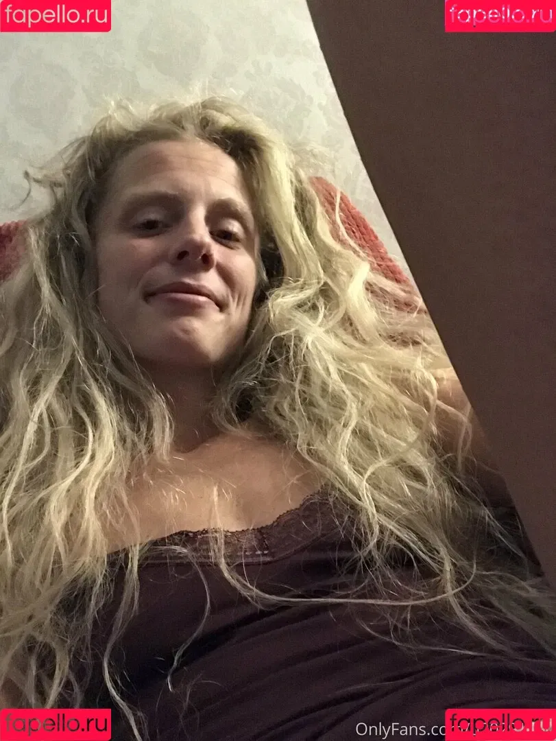 hornycavegirl Onlyfans Photo Gallery 