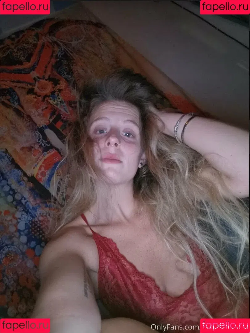 hornycavegirl Onlyfans Photo Gallery 