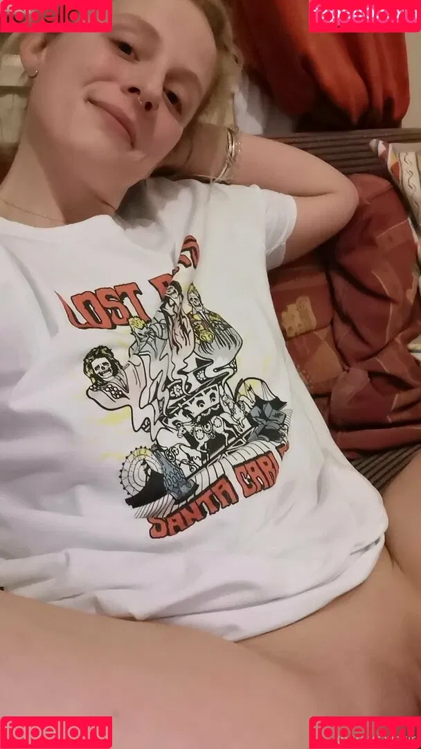 hornycavegirl Onlyfans Photo Gallery 