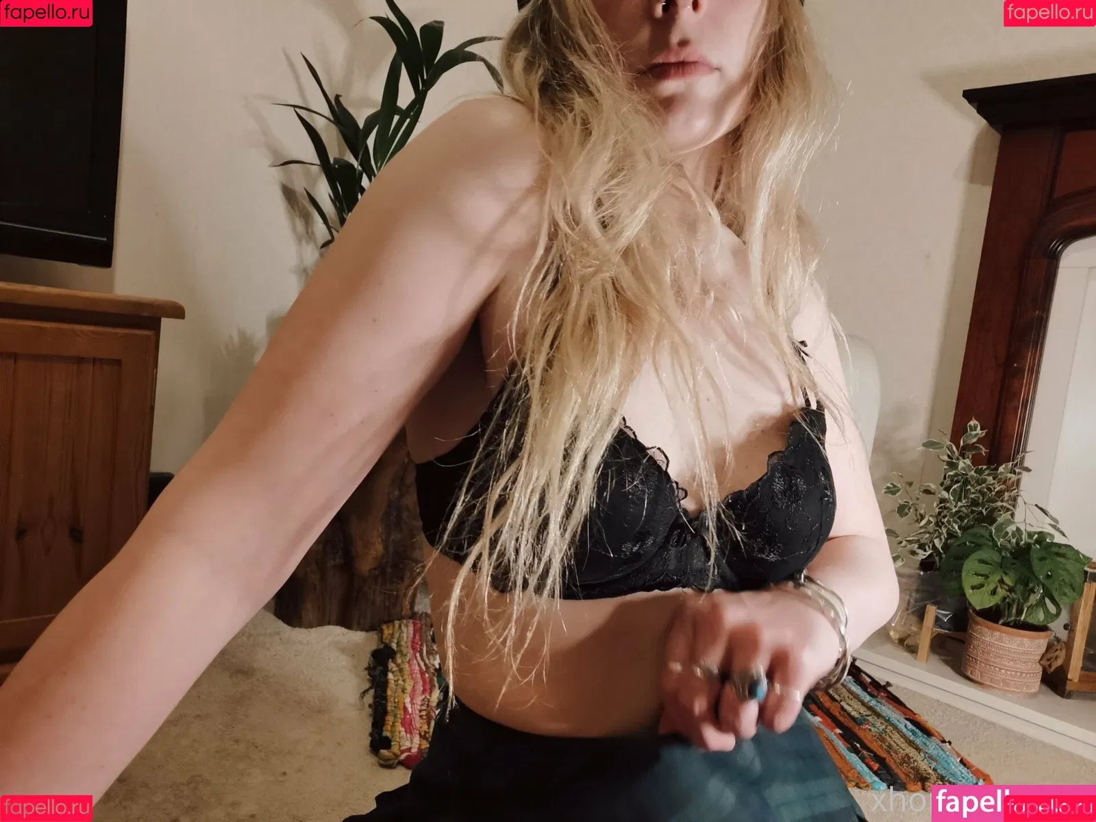 hornycavegirl Onlyfans Photo Gallery 