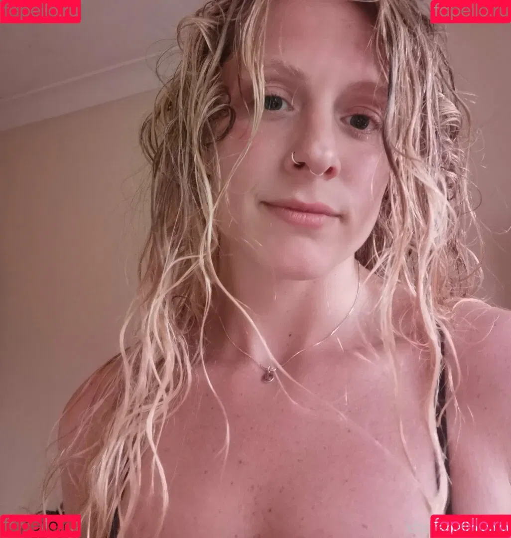 hornycavegirl Onlyfans Photo Gallery 