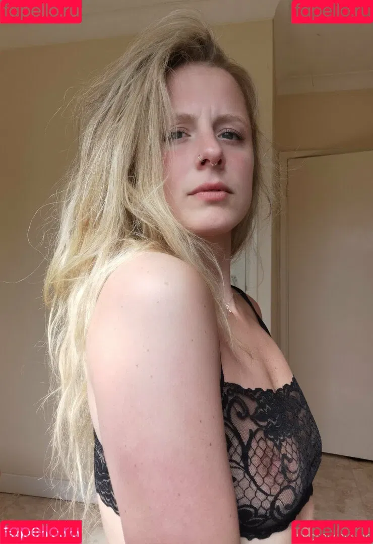 hornycavegirl Onlyfans Photo Gallery 