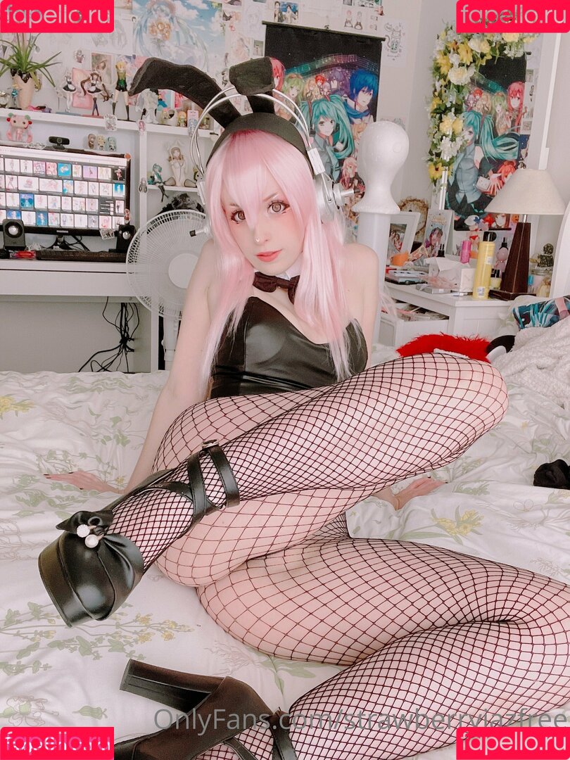 strawberryjazfree Nude Onlyfans Photo 13