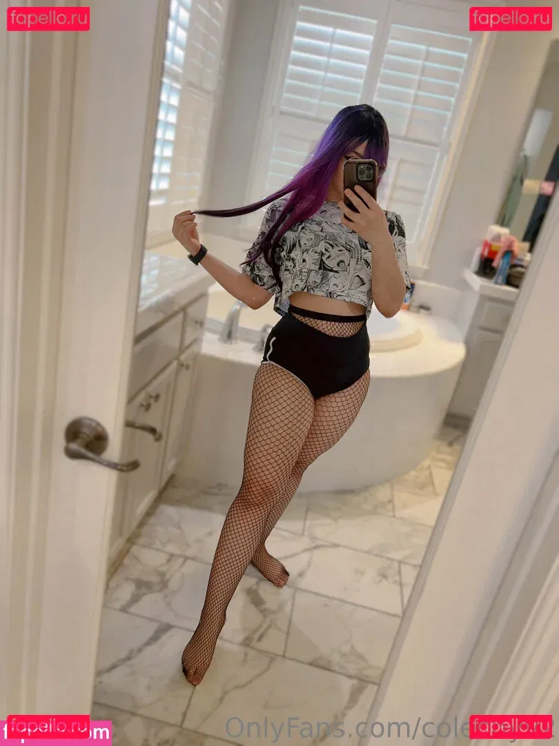 colechyv2 Onlyfans Photo Gallery 