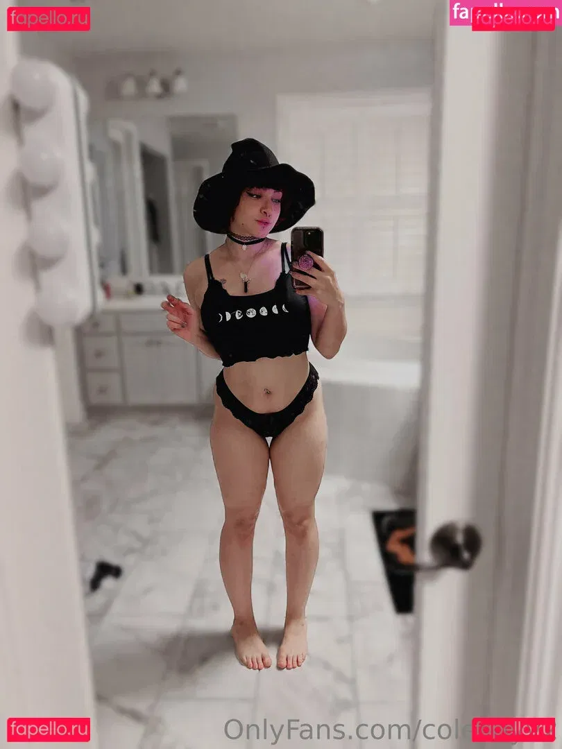 colechyv2 Onlyfans Photo Gallery 