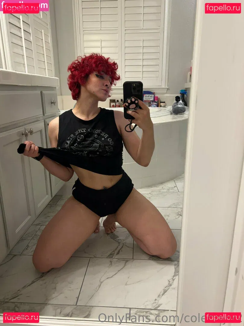 colechyv2 Onlyfans Photo Gallery 