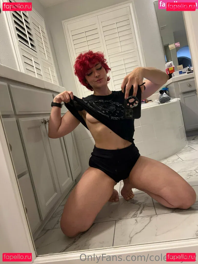 colechyv2 Onlyfans Photo Gallery 