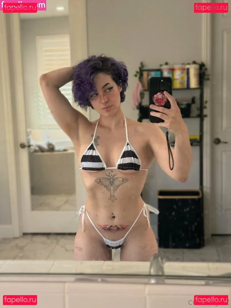 colechyv2 Onlyfans Photo Gallery 