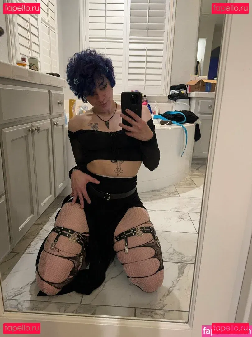 colechyv2 Onlyfans Photo Gallery 