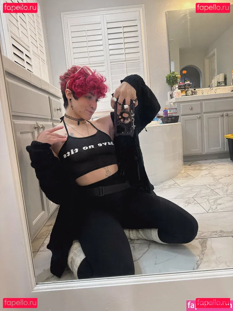 colechyv2 Onlyfans Photo Gallery 