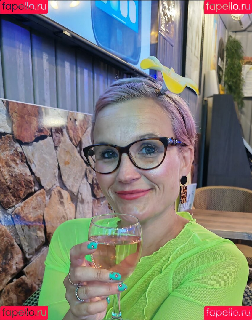 Tiny With Tits Onlyfans Photo Gallery 