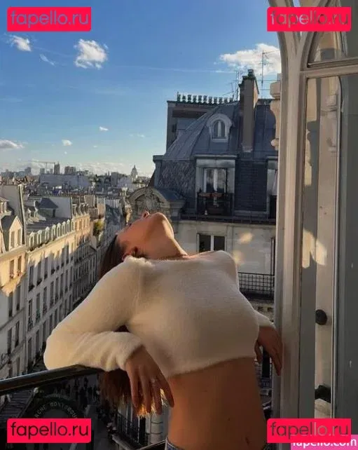 bailleulagathe Onlyfans Photo Gallery 