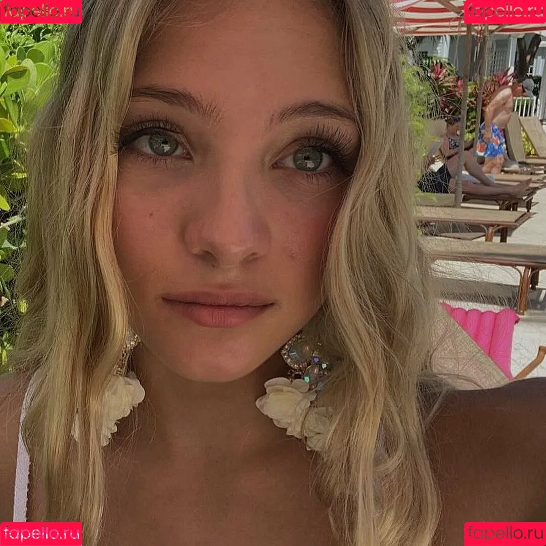Isabella DuCharme Onlyfans Photo Gallery 