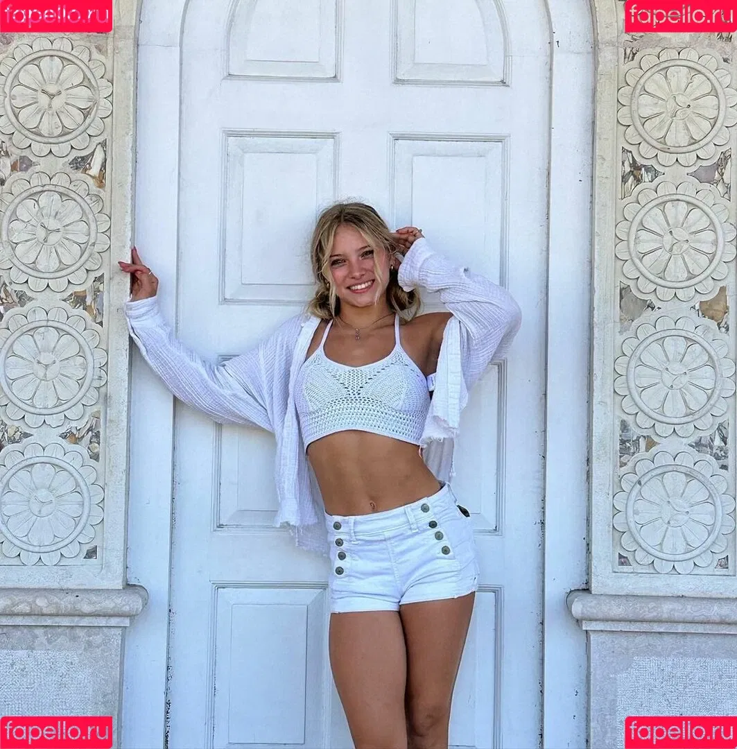 Isabella DuCharme Onlyfans Photo Gallery 