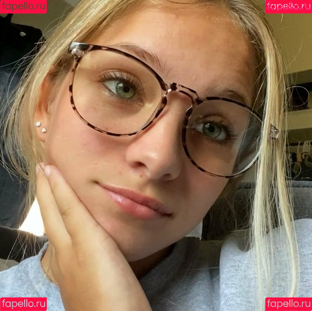 Isabella DuCharme Nude Onlyfans Photo 11