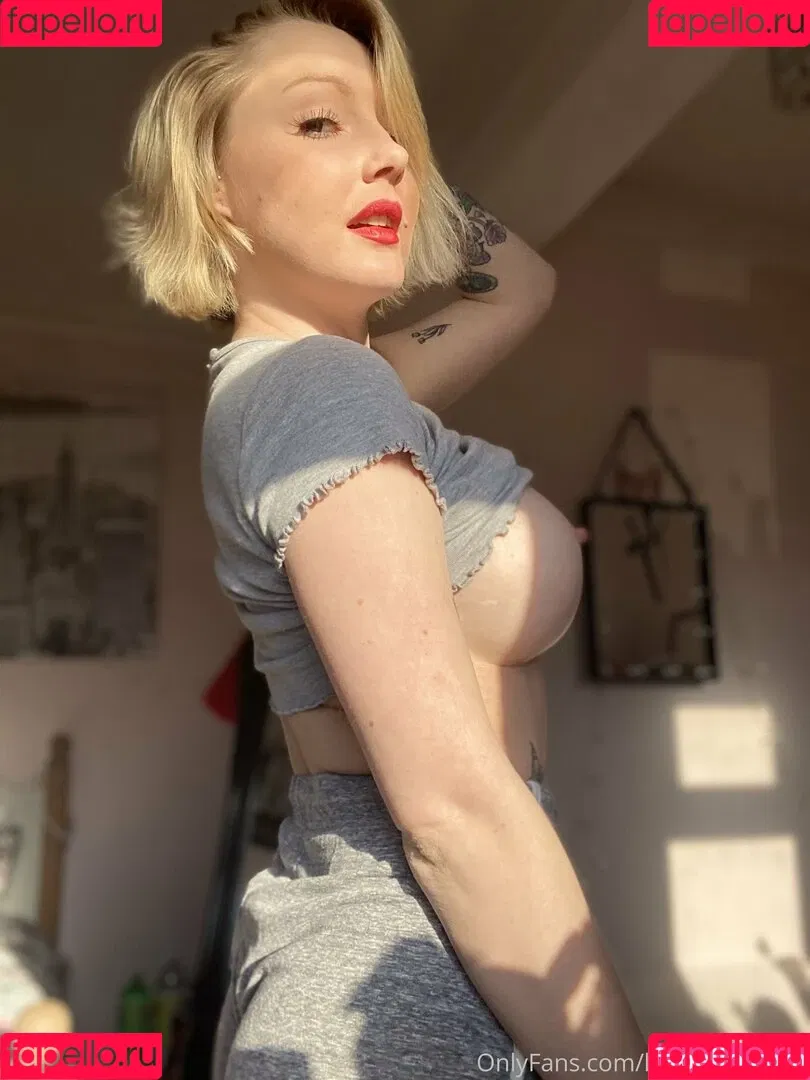 loumonrow Onlyfans Photo Gallery 