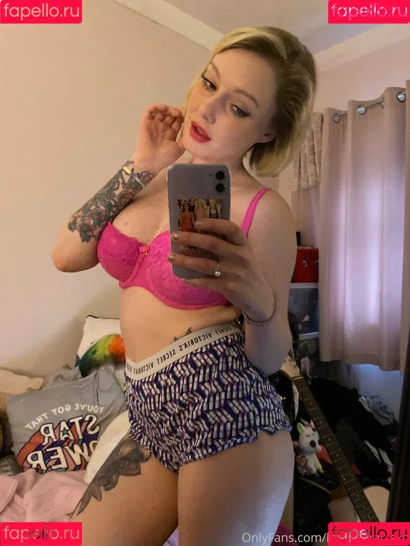 loumonrow Onlyfans Photo Gallery 