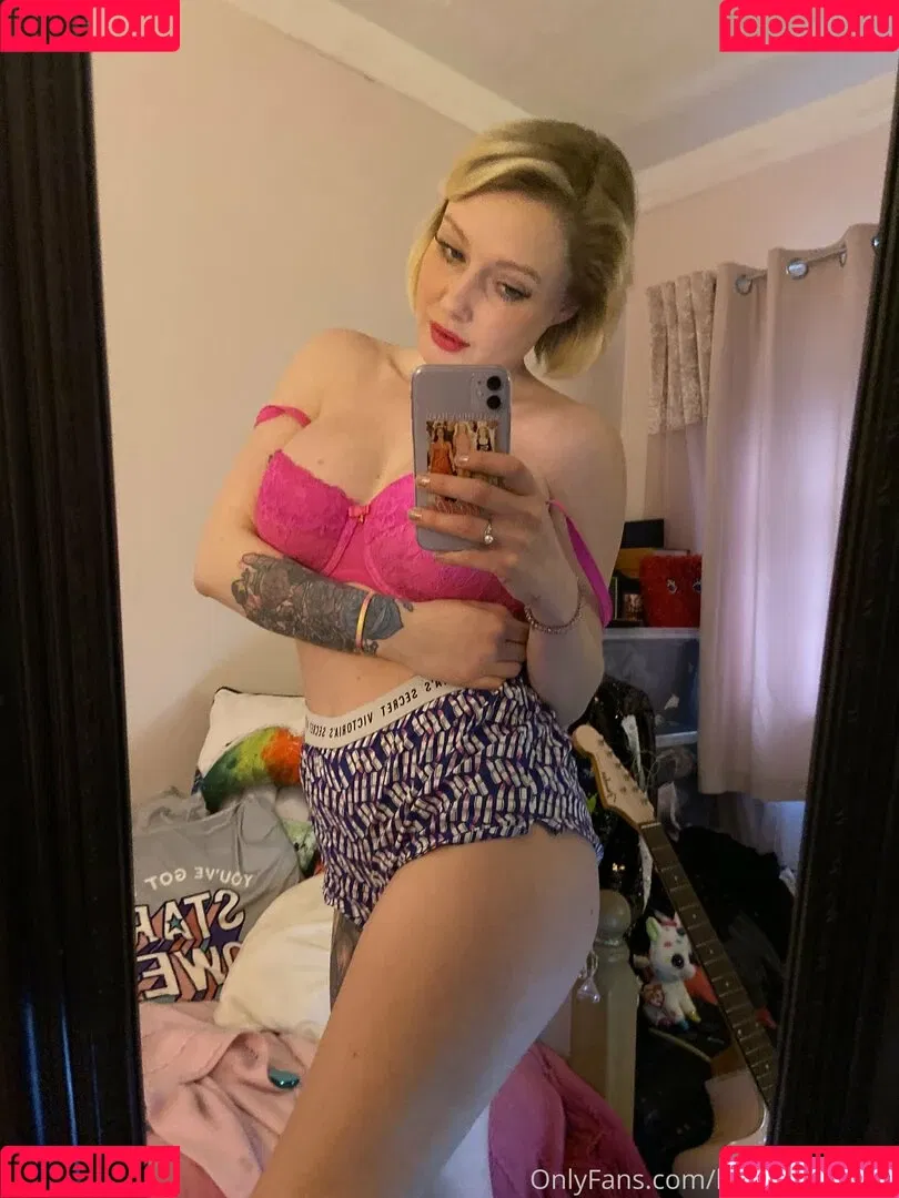 loumonrow Onlyfans Photo Gallery 