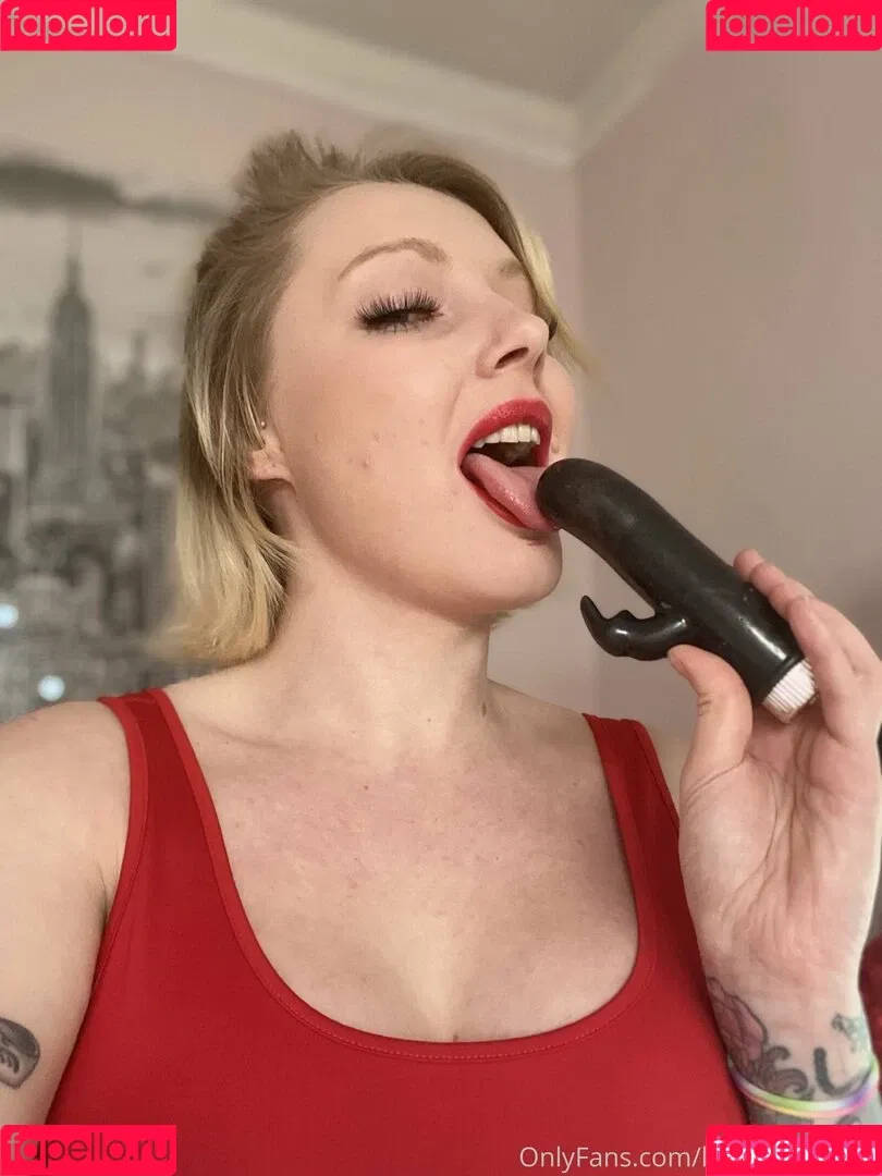loumonrow Onlyfans Photo Gallery 