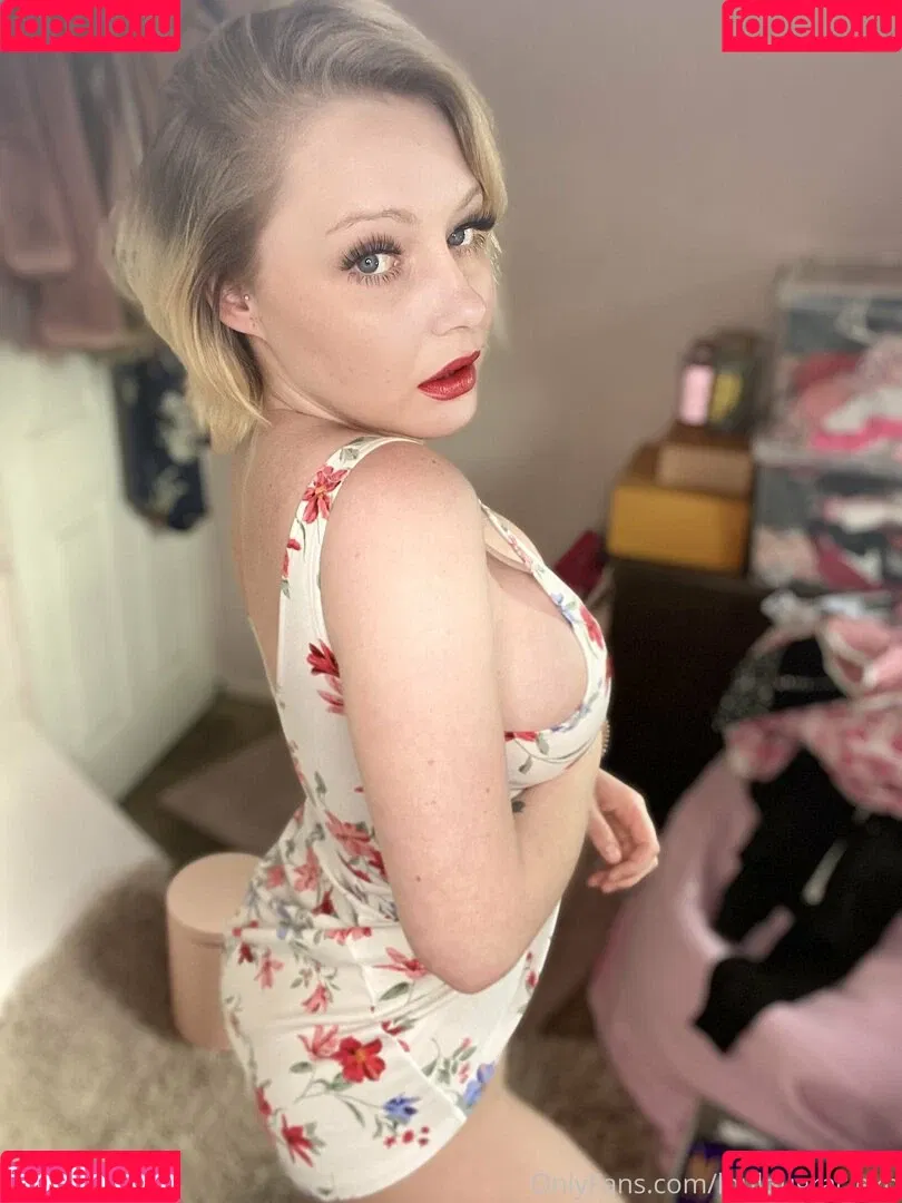 loumonrow Onlyfans Photo Gallery 