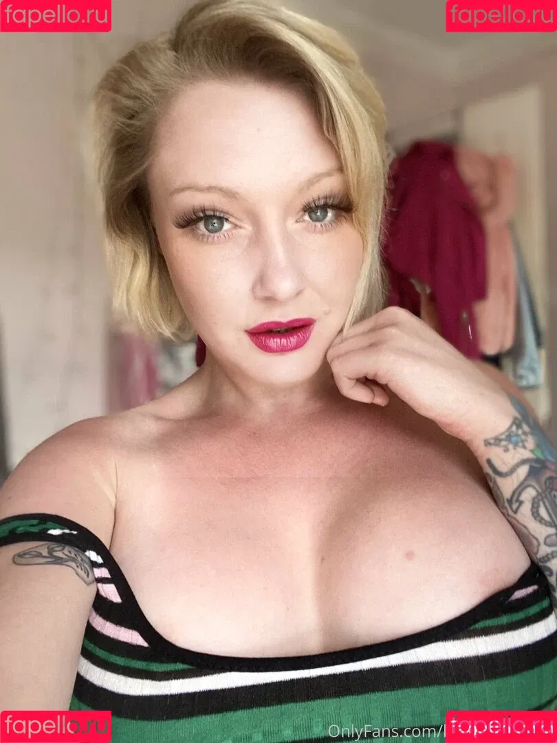 loumonrow Onlyfans Photo Gallery 