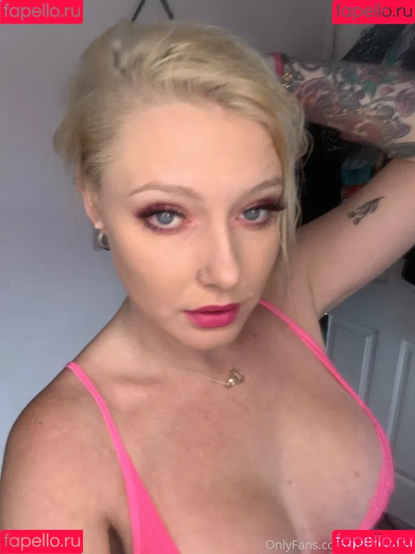 loumonrow Onlyfans Photo Gallery 