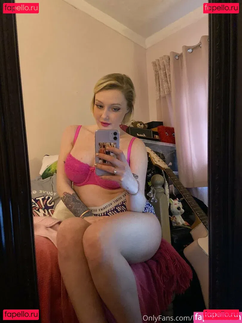 loumonrow Onlyfans Photo Gallery 