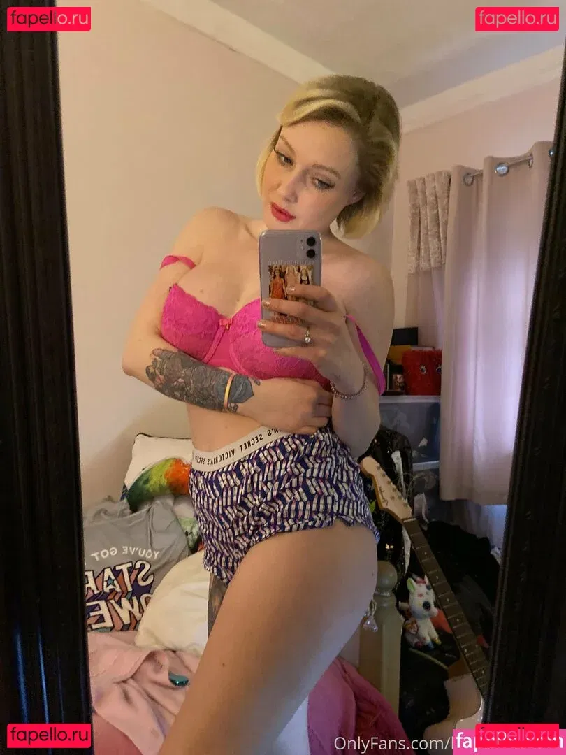 loumonrow Onlyfans Photo Gallery 