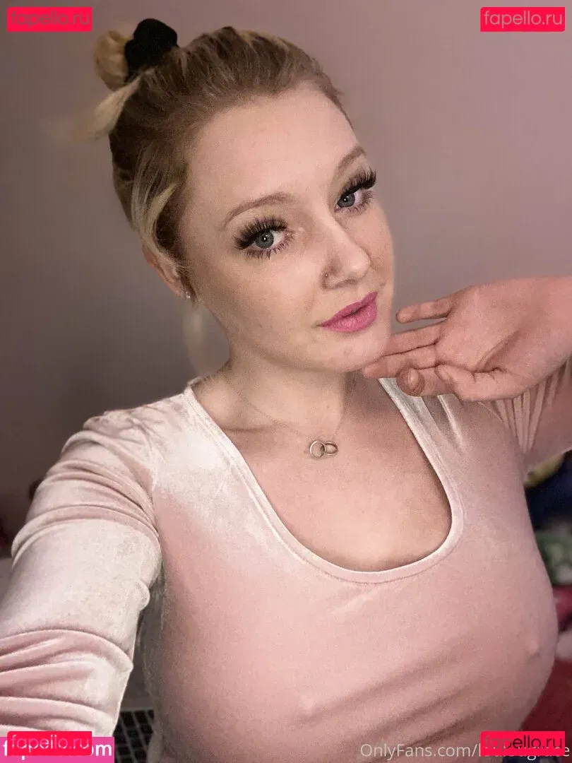 loumonrow Onlyfans Photo Gallery 