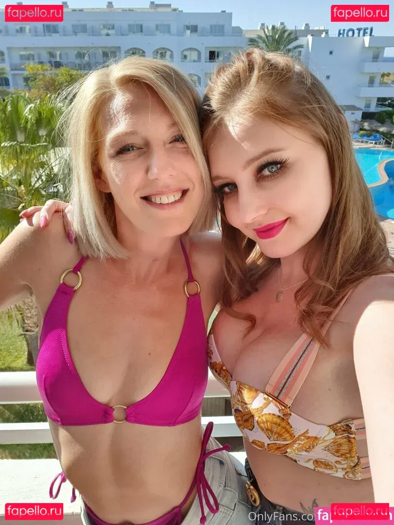 loumonrow Onlyfans Photo Gallery 