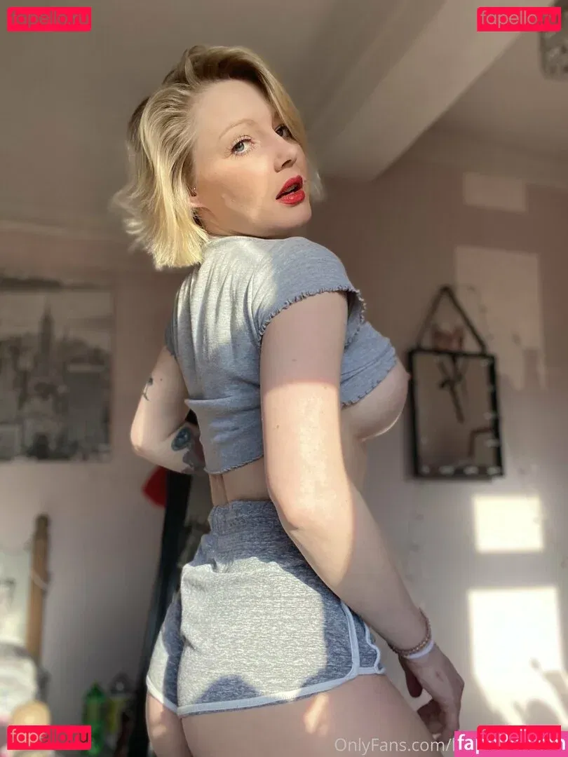 loumonrow Onlyfans Photo Gallery 