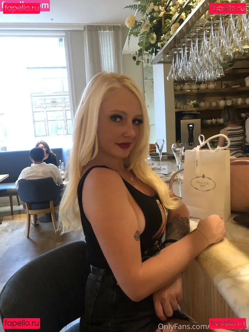 loumonrow Onlyfans Photo Gallery 