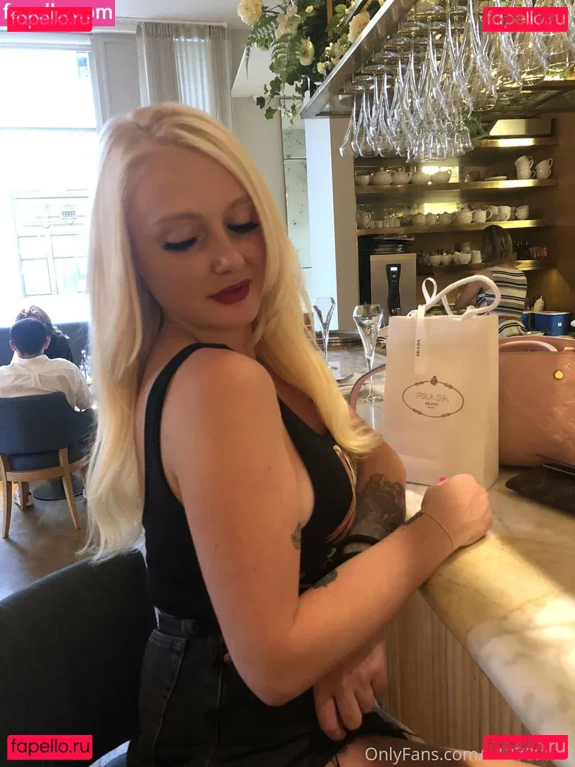 loumonrow Onlyfans Photo Gallery 