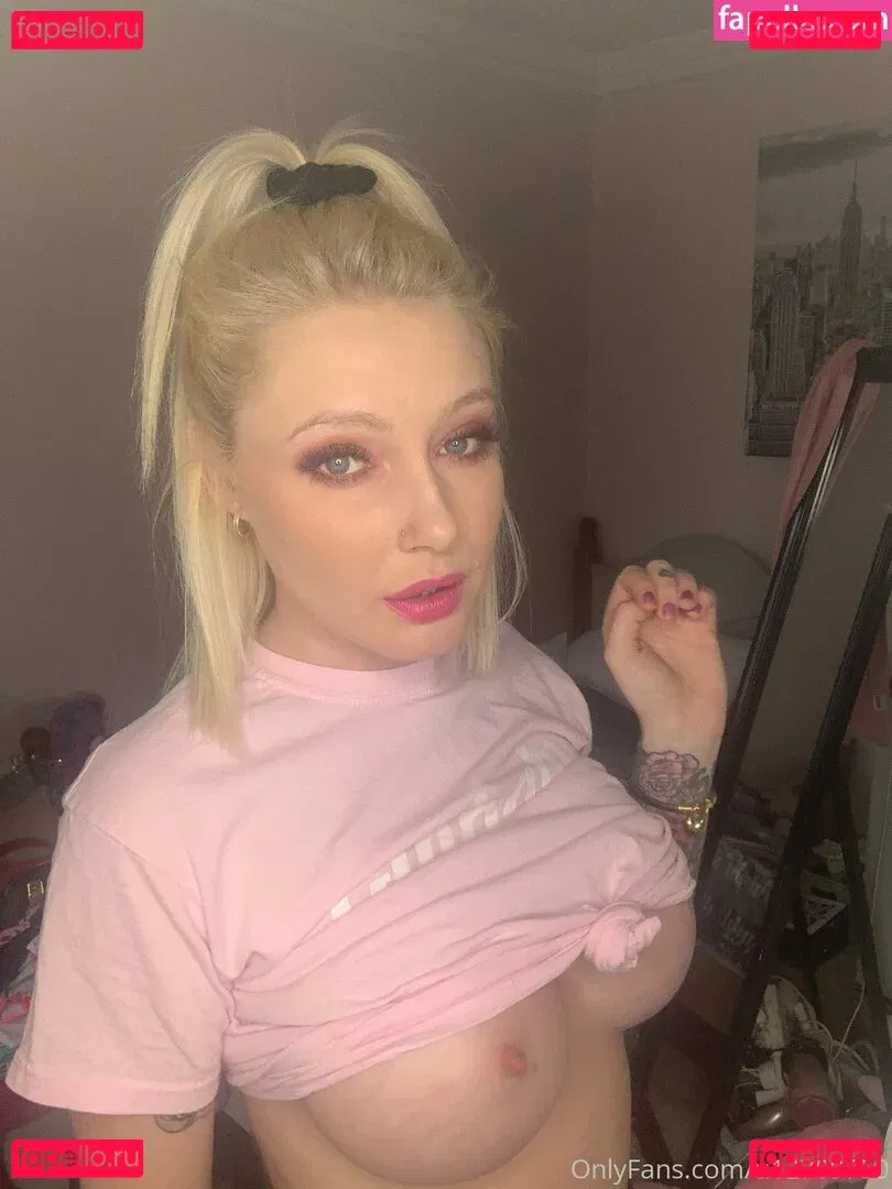 loumonrow Onlyfans Photo Gallery 