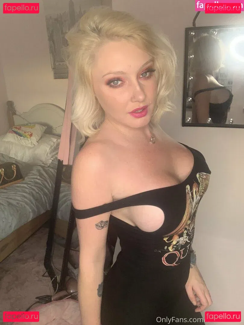 loumonrow Onlyfans Photo Gallery 