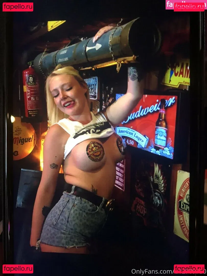 loumonrow Onlyfans Photo Gallery 