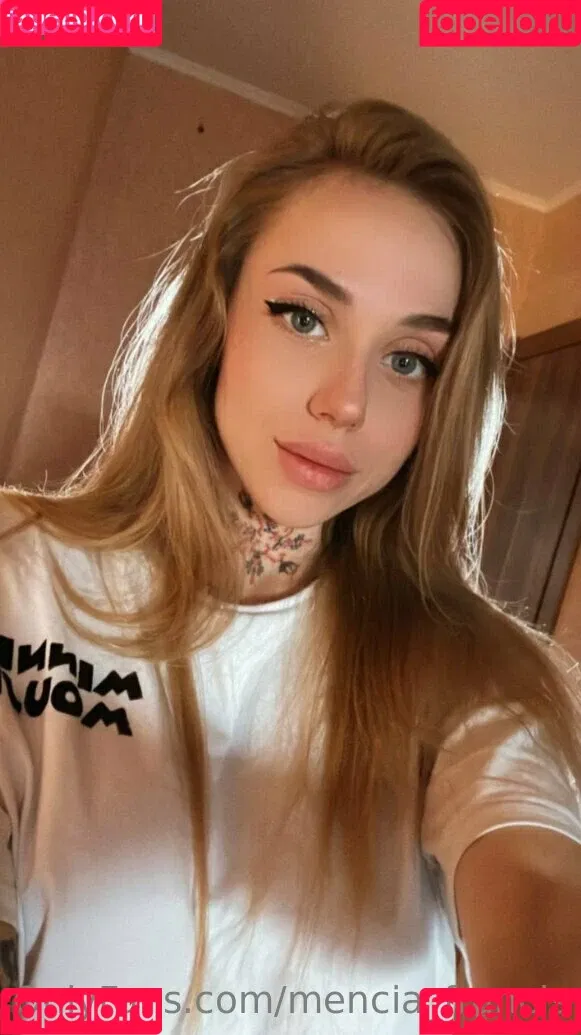 mencia_francis Onlyfans Photo Gallery 
