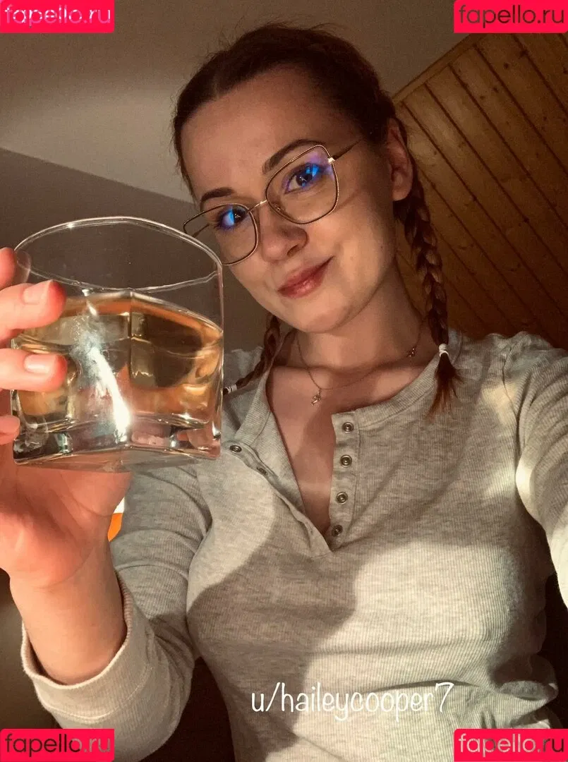 Hailey Cooper Onlyfans Photo Gallery 