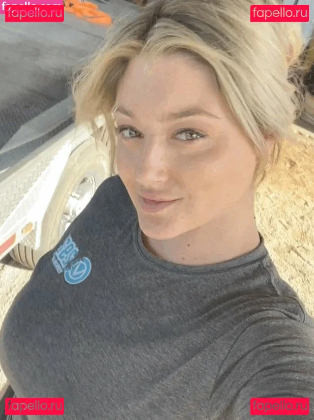 Katie Vernola Onlyfans Photo Gallery 