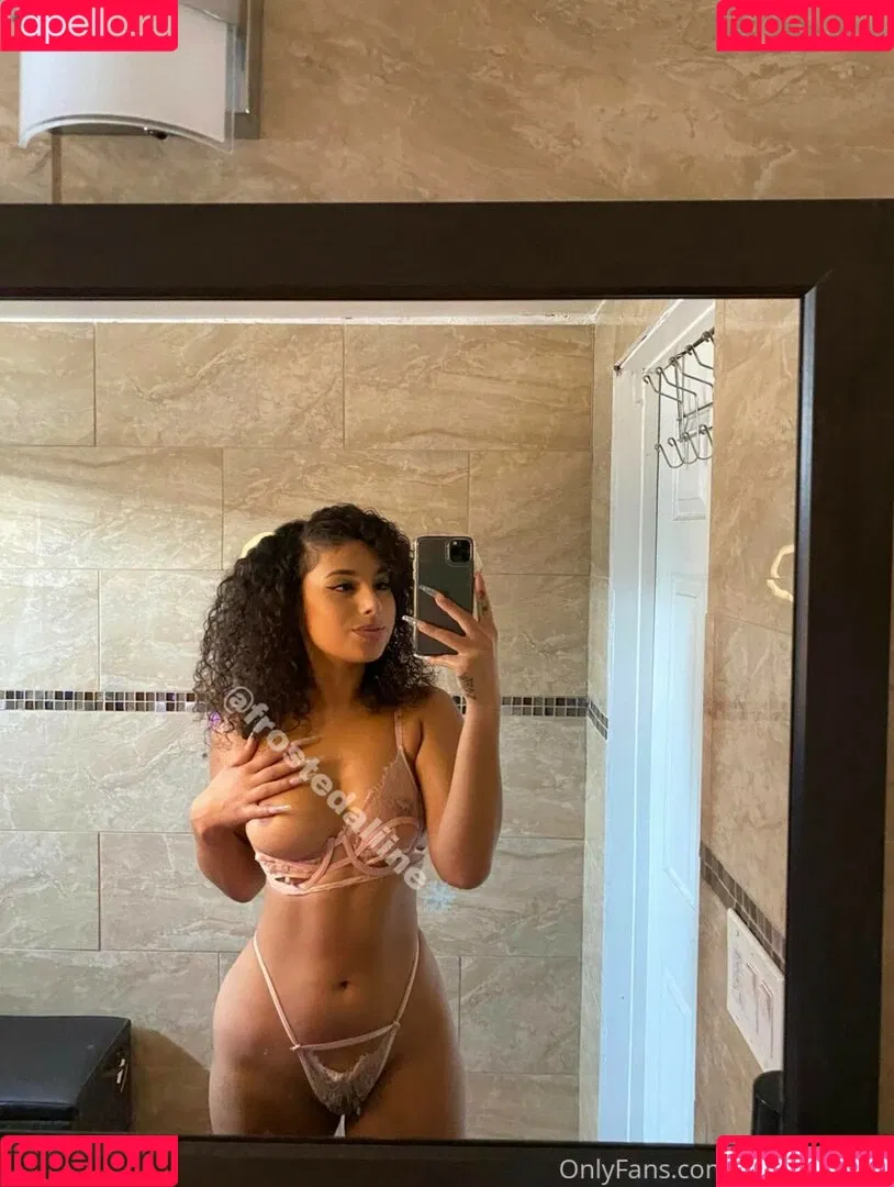frostedaliine Onlyfans Photo Gallery 