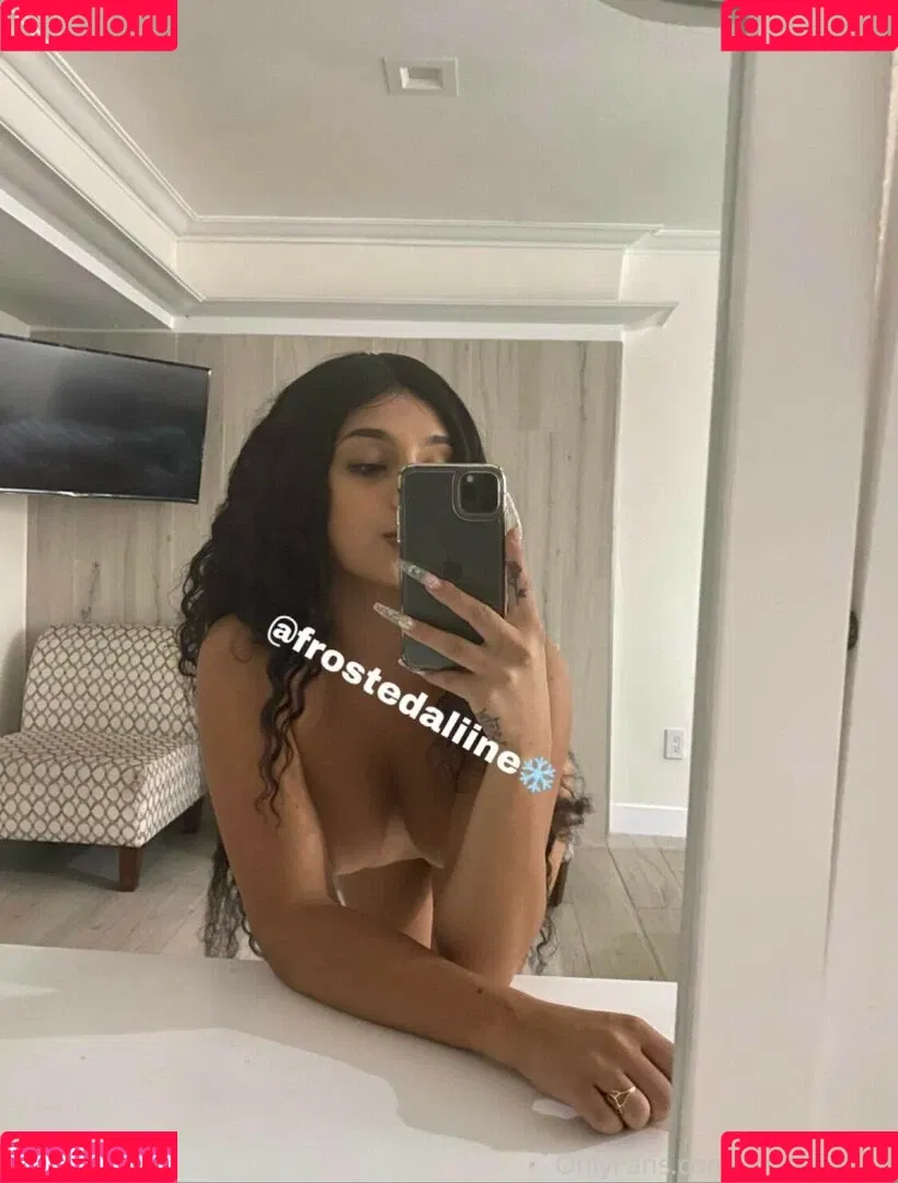 frostedaliine Onlyfans Photo Gallery 