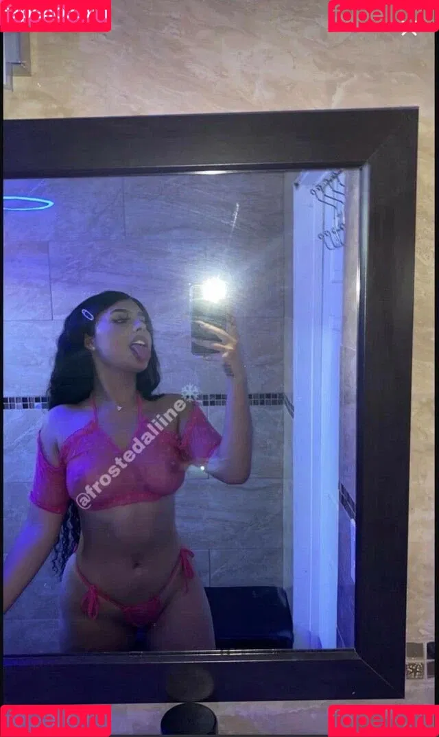 frostedaliine Onlyfans Photo Gallery 