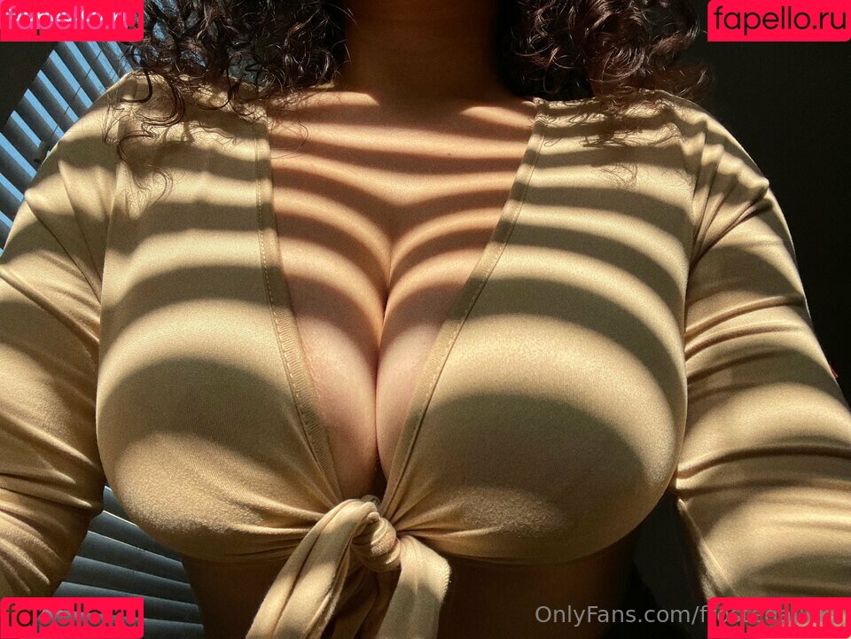 frostedaliine Onlyfans Photo Gallery 