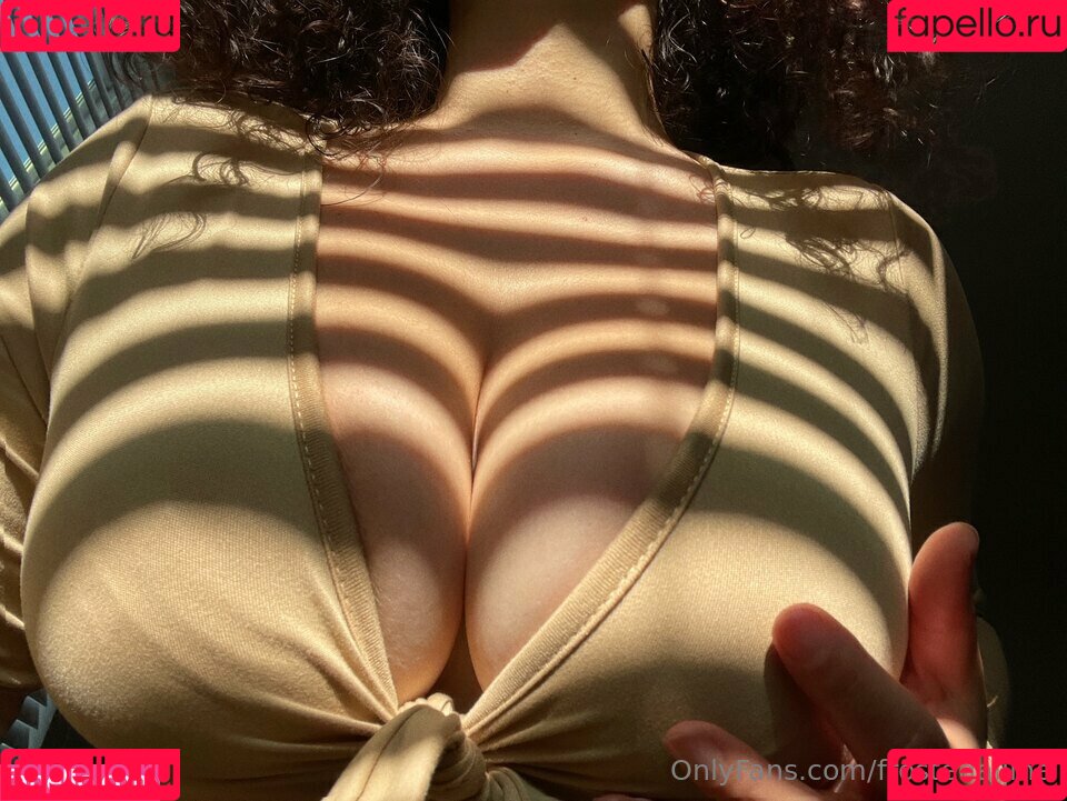 frostedaliine Onlyfans Photo Gallery 