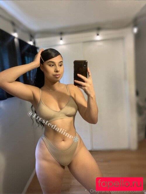 frostedaliine Nude Onlyfans Photo 19