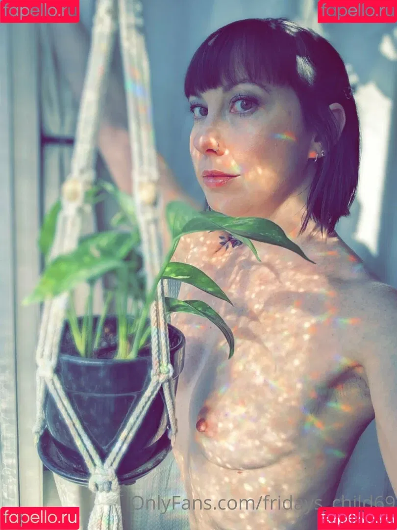 fridays_child69 Onlyfans Photo Gallery 