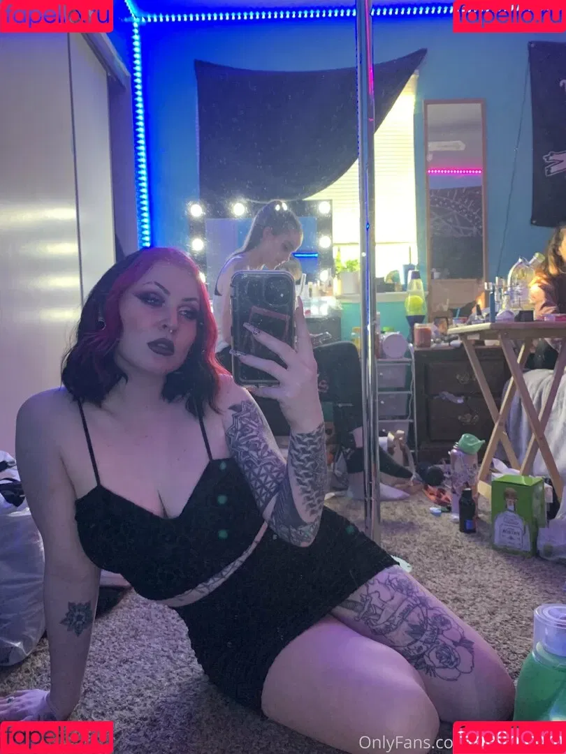 succubusitt Onlyfans Photo Gallery 