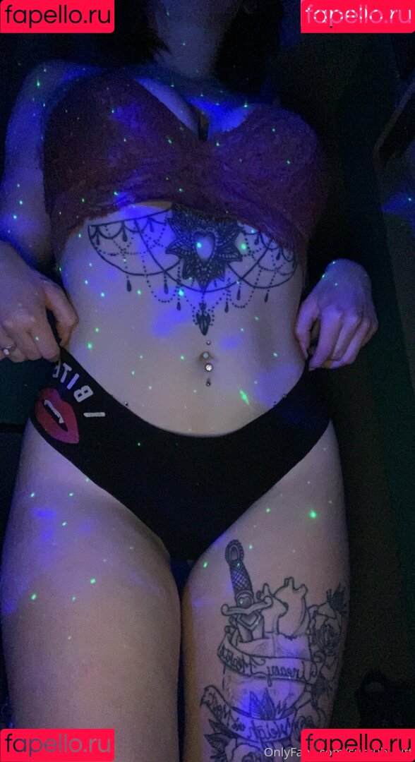 succubusitt Onlyfans Photo Gallery 