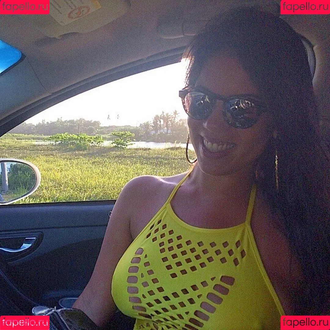 Milla Caldas Onlyfans Photo Gallery 