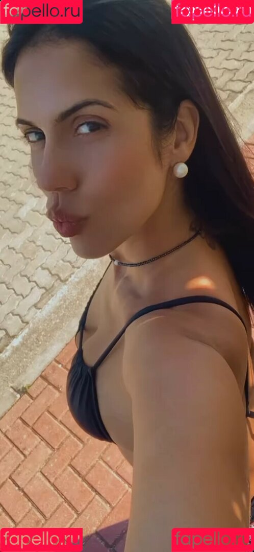 Milla Caldas Onlyfans Photo Gallery 